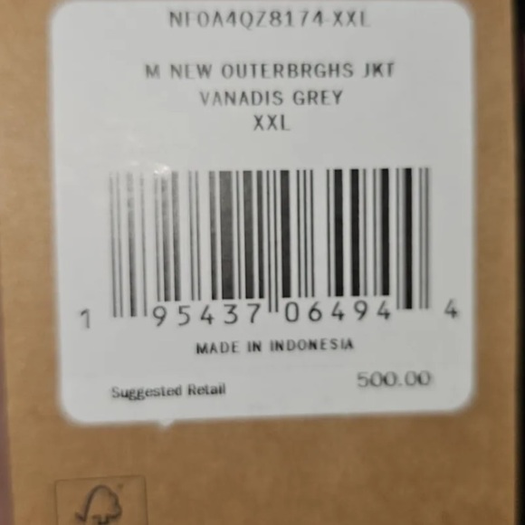 The North Face men’s Outer Burroughs jacket - Picture 3 of 3